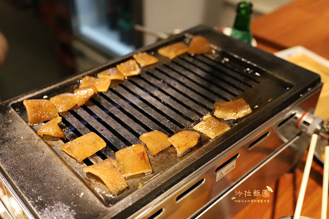 士林夜市美食新開幕『新山韓國烤肉』經典菱紋五花肉/菜單/平價韓式燒烤