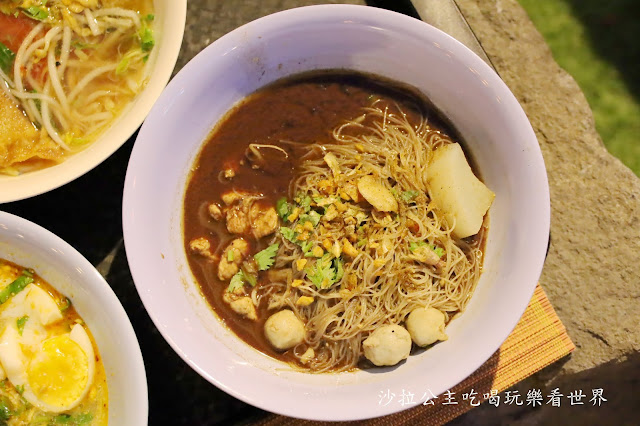 士林美食『哈哈羅55泰式船麵米粉湯(士林店)』菜單、泰式米粉湯、近士林夜市