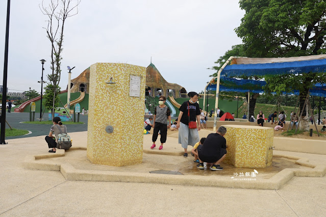 苗栗竹南獅山親子公園火炎山地景溜滑梯