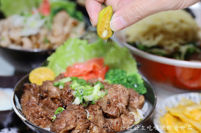 基隆燒肉/基隆美食『牛丁次郎坊x深夜裡的和魂燒肉丼x基隆廟口支店』免費雞白湯