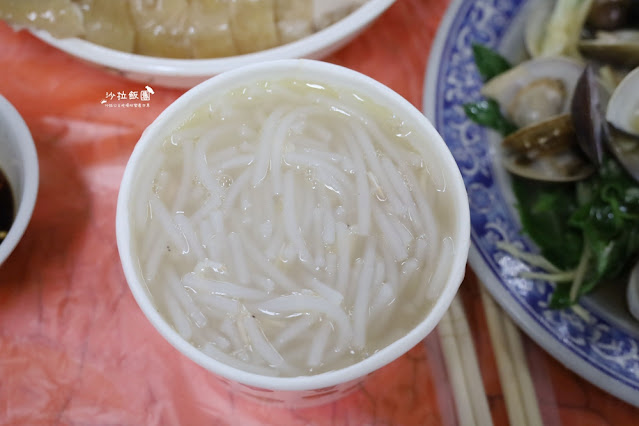 竹子湖土雞推薦平日下雨都要排隊『青菜園』