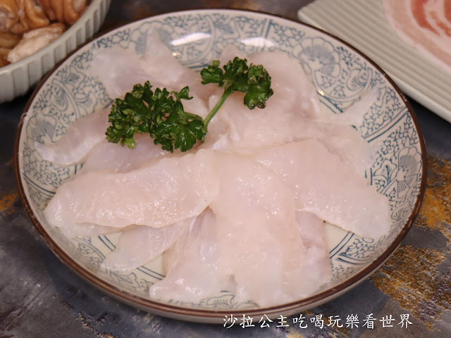 台北火鍋『老撈麻辣鍋』商業午餐/宵夜美食/新派火鍋及私房料理/捷運南京復興站