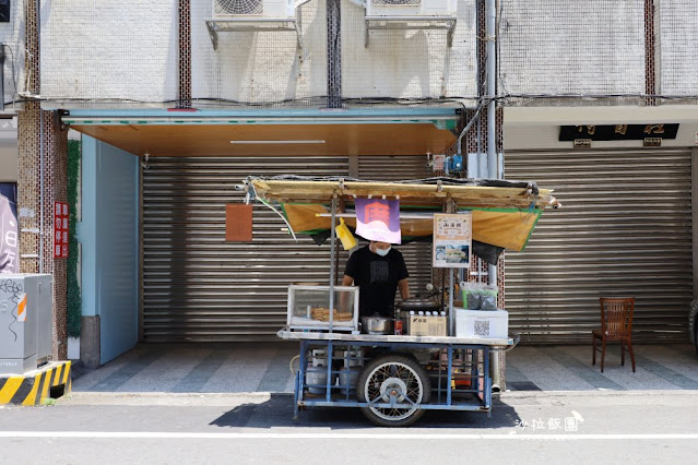 頭城美食40年老店『頭城米糕煎』剛起鍋最好吃