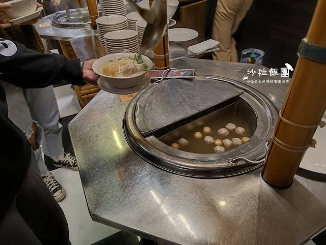 高雄高CP值住宿『康橋商旅六合夜市七賢館』一泊三食，24小時都在吃