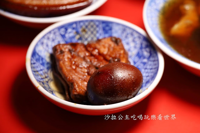 黑金滷肉飯『小王煮瓜』萬華華西街夜市美食.2020必比登推薦.捷運龍山寺站