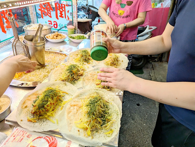 南機場夜市美食『吾旺再季潤餅捲專賣(原松青潤餅)』30年老店