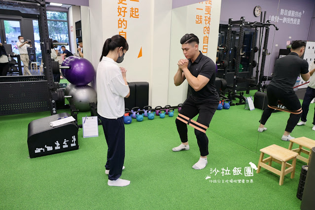 台中健身房『宣教練團隊』台中北屯區一對一健身教練、女性、新手友善