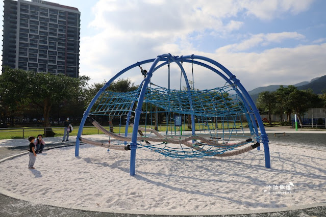 頭城景點頭城最新特色公園『頭城運動公園』宜蘭最美的共融公園、落羽松