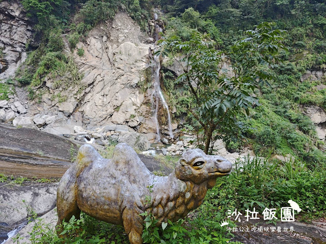 古坑草嶺『蓬萊瀑布』步行15分鐘可到達，草嶺十景之一