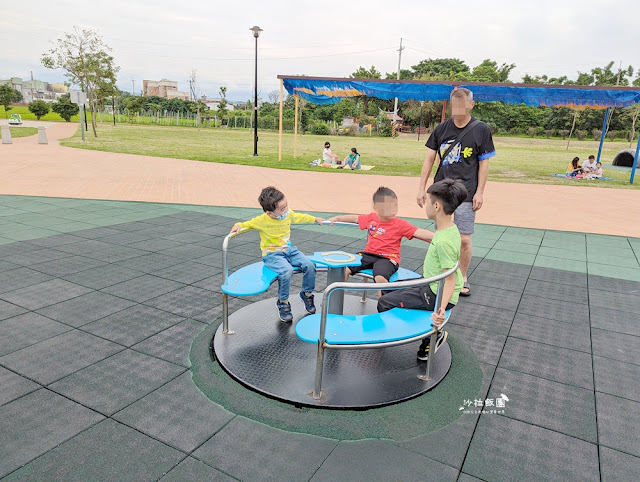 苗栗竹南獅山親子公園火炎山地景溜滑梯