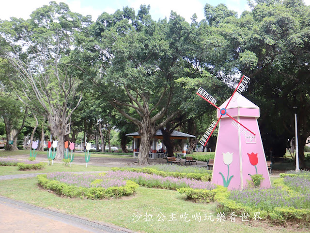 士林特色公園『前港公園』共融遊戲場、天空樹遊戲場溫水游泳池、士林宣原蛋糕專賣店、停車場