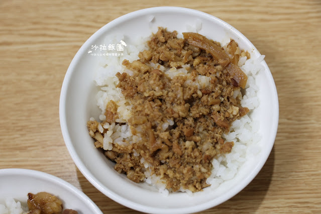 礁溪美食『八寶冬粉1號店』冬粉、麵食、豬腦湯，有停車位