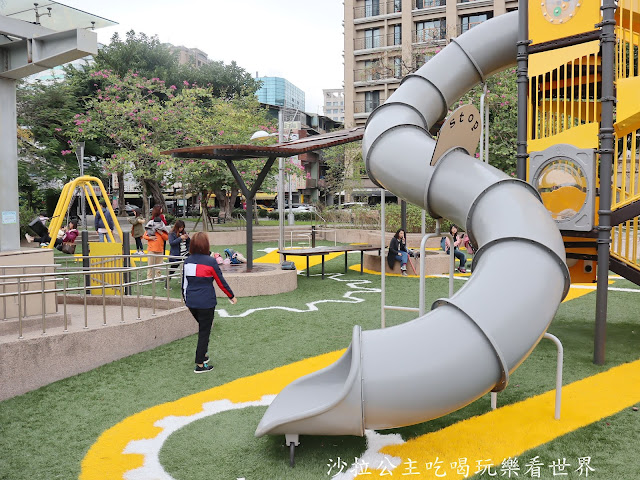 台北大同區『建成公園』共融式兒童遊戲場/打鐵舖高塔溜滑梯/文末附13處特色公園