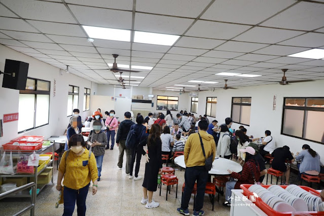 南投中興新村美食『梅園餡餅粥』用餐時間一位難求，40年老店