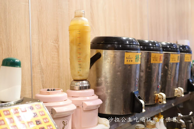 台中飲料推薦『BubbleZ阿偉飲品專賣店(北屯總店)』堅持使用好茶/爆料水果茶