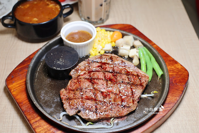 林口超狂299元吃到飽『BEEF HOUSE牛室炙燒牛排林口長庚店』披薩、熱炒自助沙拉吧吃到飽