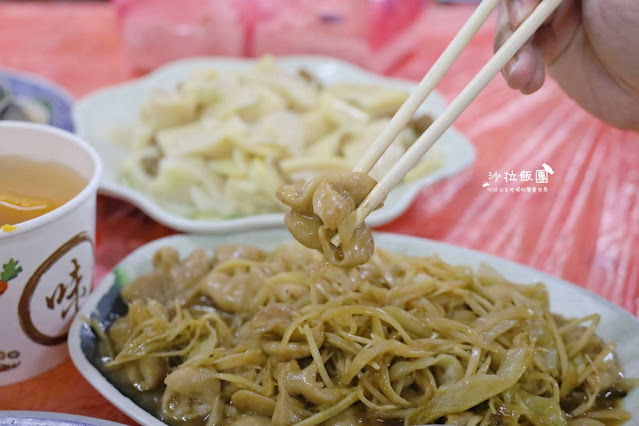 竹子湖土雞推薦平日下雨都要排隊『青菜園』