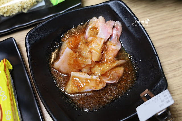 燒肉火鍋吃到飽店內居然有兒童遊戲區『千兵衛日式燒肉火鍋吃到飽』空間很大用餐很舒適