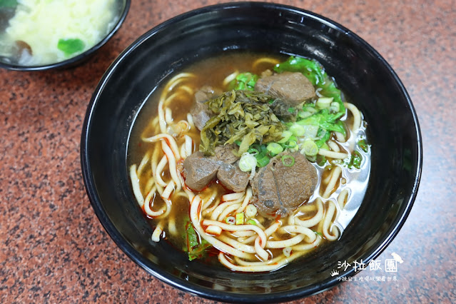 桃園龜山美食『一畝園』刀削麵