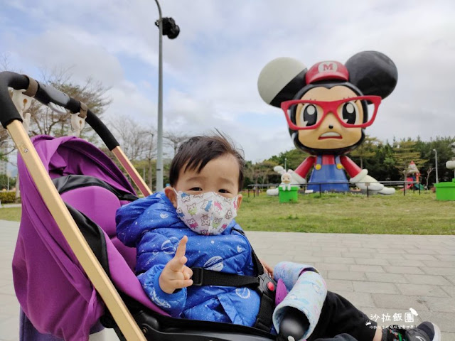 士林景點宇宙探險共融公園『美崙公園』不二良小鼠巨型公仔.溜滑梯.溜冰場