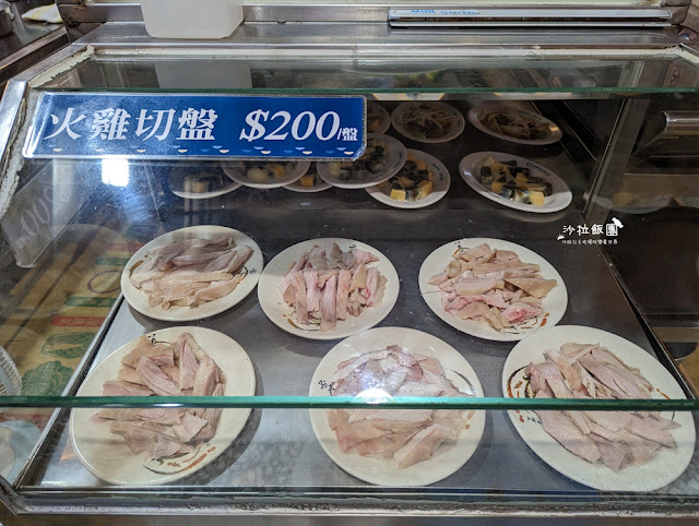 嘉義必吃人氣美食『林聰明沙鍋魚頭』連雞肉飯都好吃