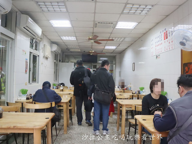 澎湖美食.澎湖早餐『北新橋牛雜湯』『香亭土魠魚羹』不一樣的早餐/文康街