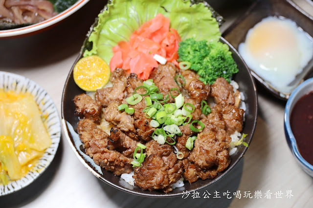 基隆燒肉/基隆美食『牛丁次郎坊x深夜裡的和魂燒肉丼x基隆廟口支店』免費雞白湯