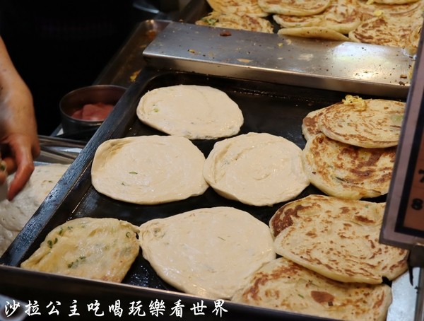 永康街美食『天津蔥抓餅』人氣.排隊美食/捷運東門站