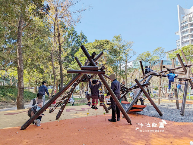 士林天母親子景點『忠誠公園』當地人運動、休憩公園