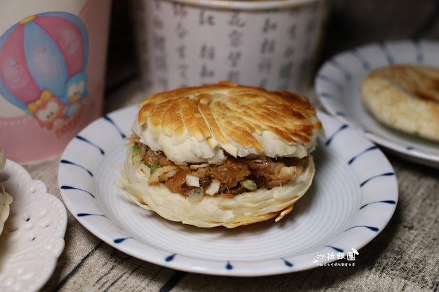 內湖美食『劉老太老潼關肉夾饃』陝西小吃ㄅㄧㄤˋㄅㄧㄤˋ麵/水盆羊肉/月牙餅