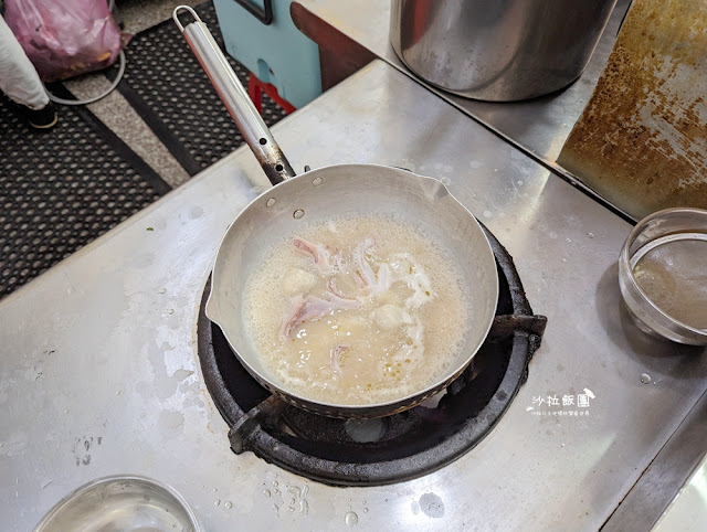 花蓮美食『職饗雞湯小卷米粉』花蓮火車站美食