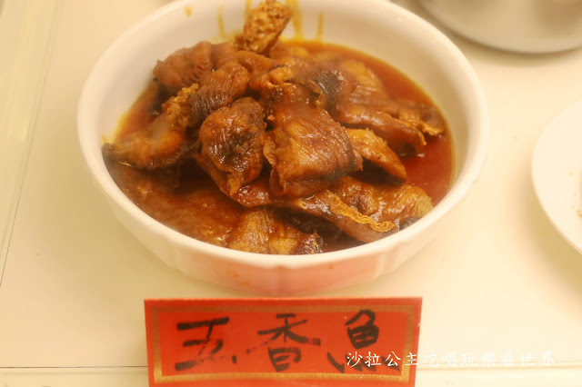 西門町美食.60年老店『一條龍餃子館』牛肉麵.菜單.捷運西門站