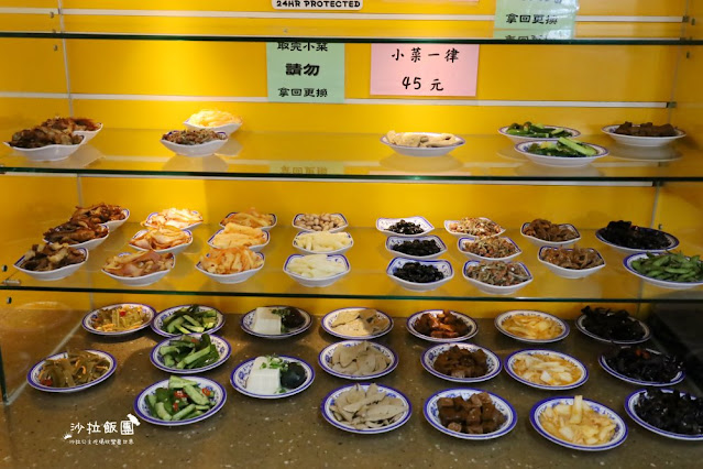 苗栗苑裡人氣美食『大鼎夏荷牛肉麵館』水上玻璃屋豪宅吃牛肉麵、豆花吃到飽