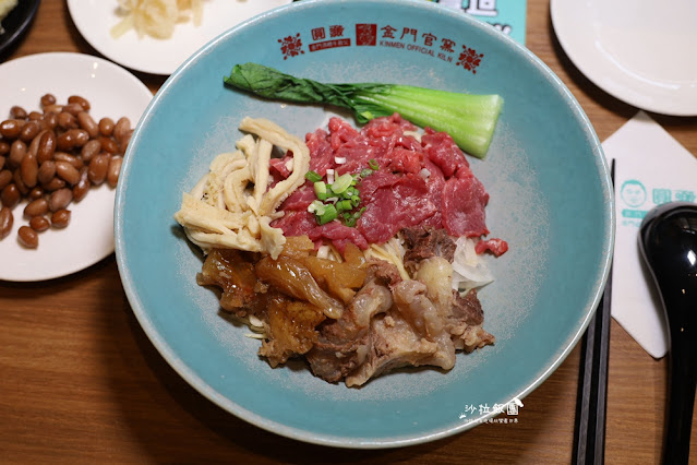 超狂『圓頭牛肉麵金城榮泰店』金門必吃150元牛筋、牛雜小菜、咖啡、冰淇淋吃到飽，CP值超高