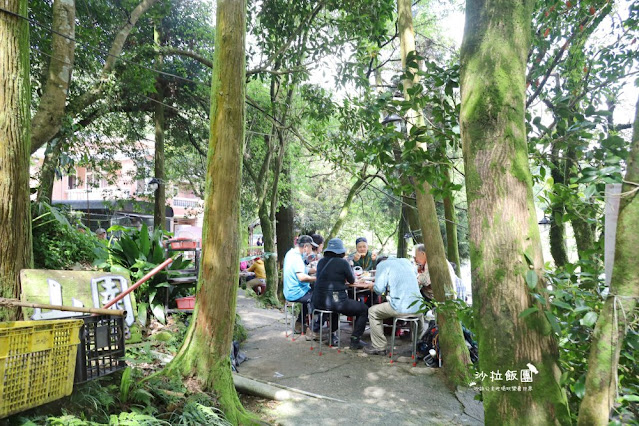 竹子湖美食『山園野菜餐廳』森林系土雞城、內用地瓜湯、米粉湯吃到飽