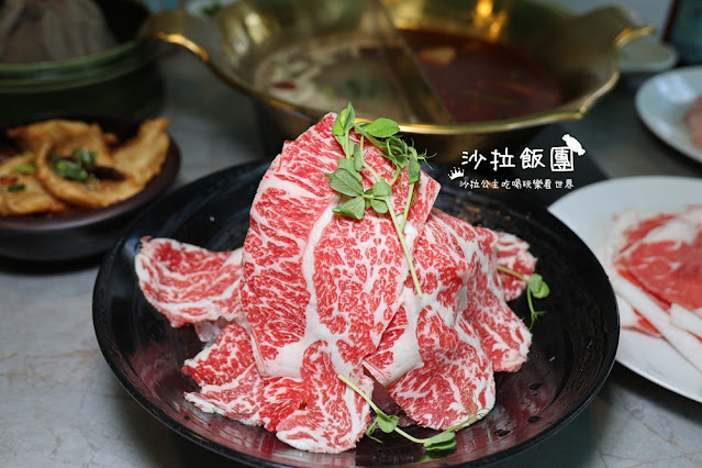 台北中山火鍋『九寨十鍋』四川麻辣火鍋，用餐不限時，有包廂