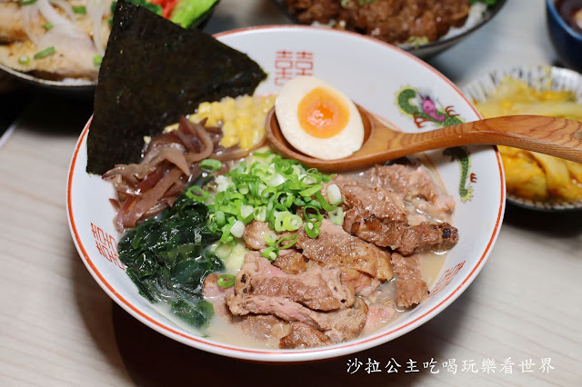 基隆燒肉/基隆美食『牛丁次郎坊x深夜裡的和魂燒肉丼x基隆廟口支店』免費雞白湯