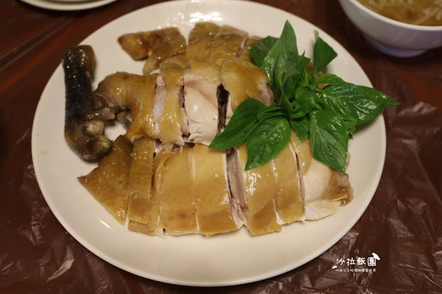 陽明山美食竹子湖高人氣土雞『冠宸食館』11點就爆滿