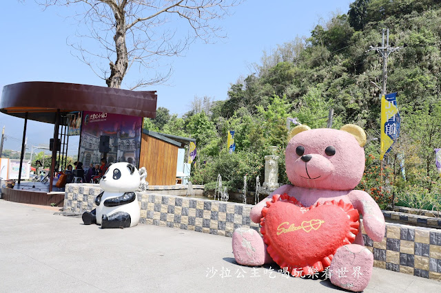 南投埔里免費景點『元首館』大黑松小倆口.歐式城堡建築.超大西洋棋盤