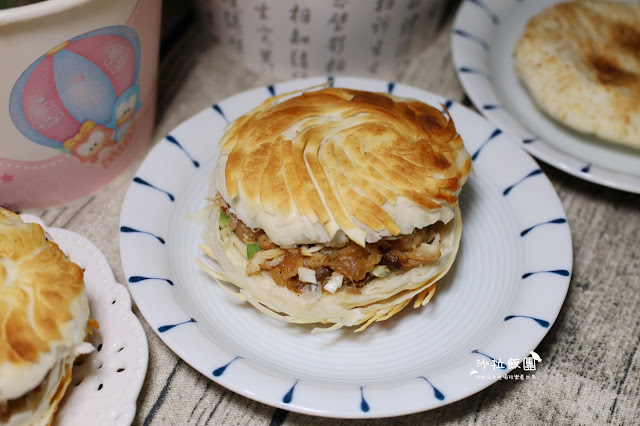 內湖美食『劉老太老潼關肉夾饃』陝西小吃ㄅㄧㄤˋㄅㄧㄤˋ麵/水盆羊肉/月牙餅