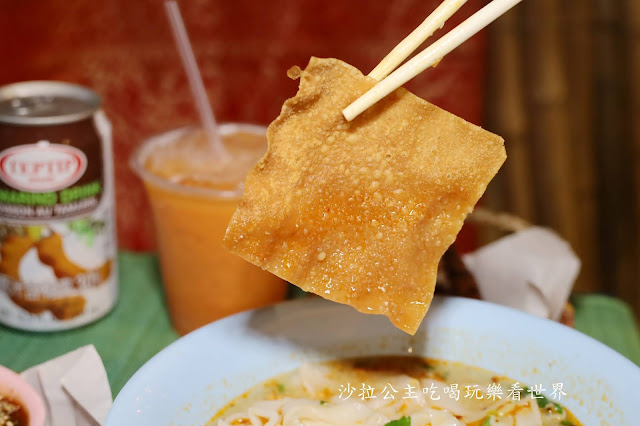 士林美食『哈哈羅55泰式船麵米粉湯(士林店)』菜單、泰式米粉湯、近士林夜市