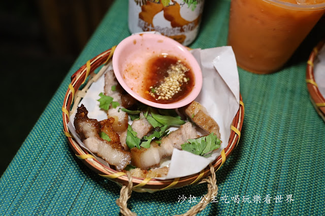 士林美食『哈哈羅55泰式船麵米粉湯(士林店)』菜單、泰式米粉湯、近士林夜市