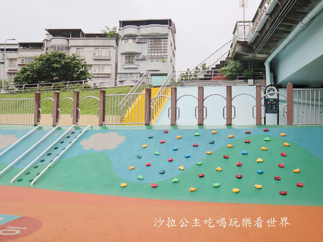 【木柵特色公園】道南河濱共融式遊戲區『火車主題親子公園』北市最大