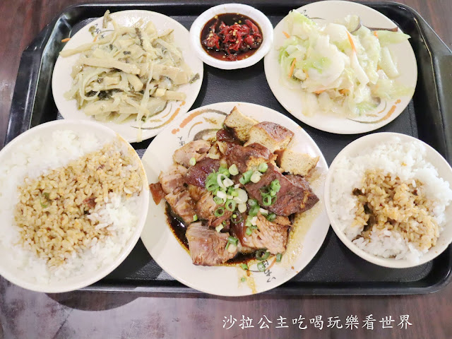 大同區美食『老牌張豬腳飯』延三夜市週邊美食/便當/排隊店/小吃