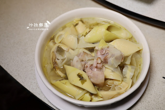 陽明山松竹園，炒野菜、土雞，必比登推薦，有停車場