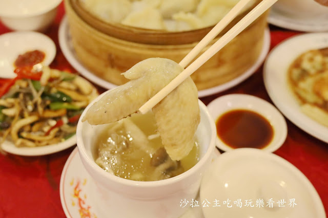 西門町美食.60年老店『一條龍餃子館』牛肉麵.菜單.捷運西門站