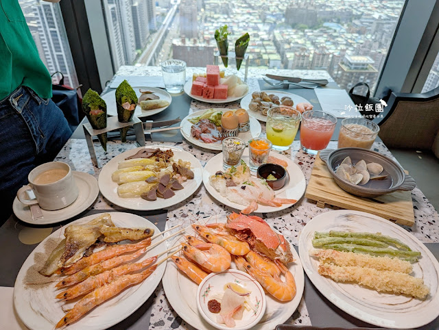 新莊吃到飽『饗饗新莊店』超難吃到新北最強吃到飽，360度高空環景