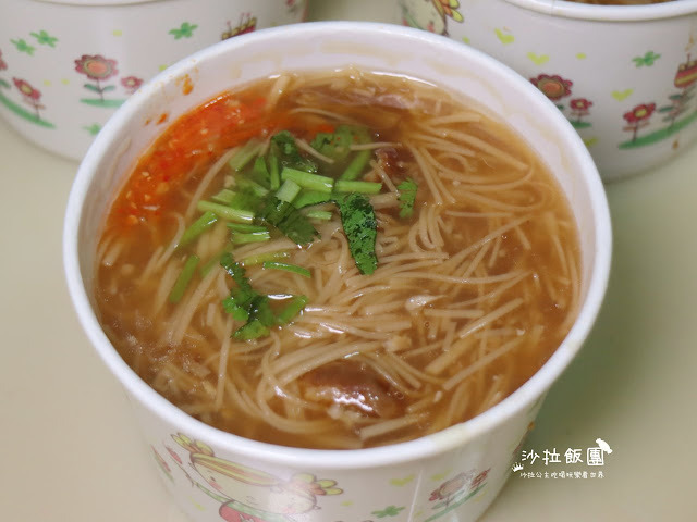 士林社子美食『海產街蚵仔麵線(社子店)』味道豐富的麵線