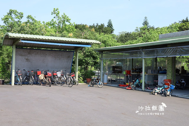 2500坪超狂親子民宿『親水89饗樂民宿』餵浣熊.溜羊.餵魚.餵兔子/大型磨石子溜滑梯/特斯拉充電站/有電梯