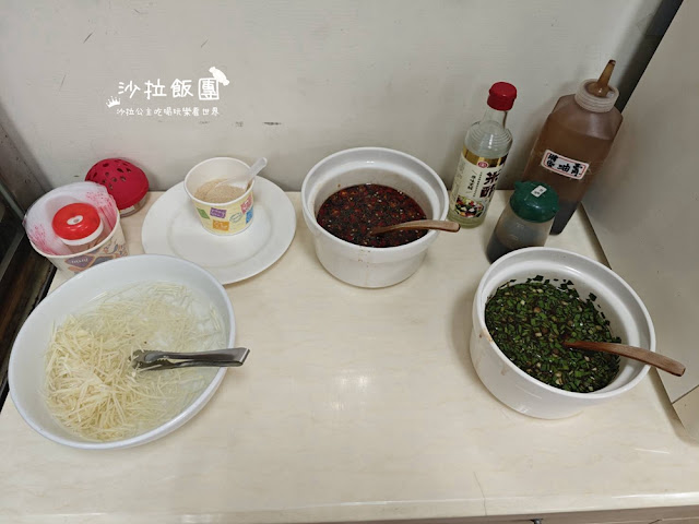 苗栗頭份排隊美食『溢鼎香手作點心』湯包、牛肉捲餅、豆沙鍋餅